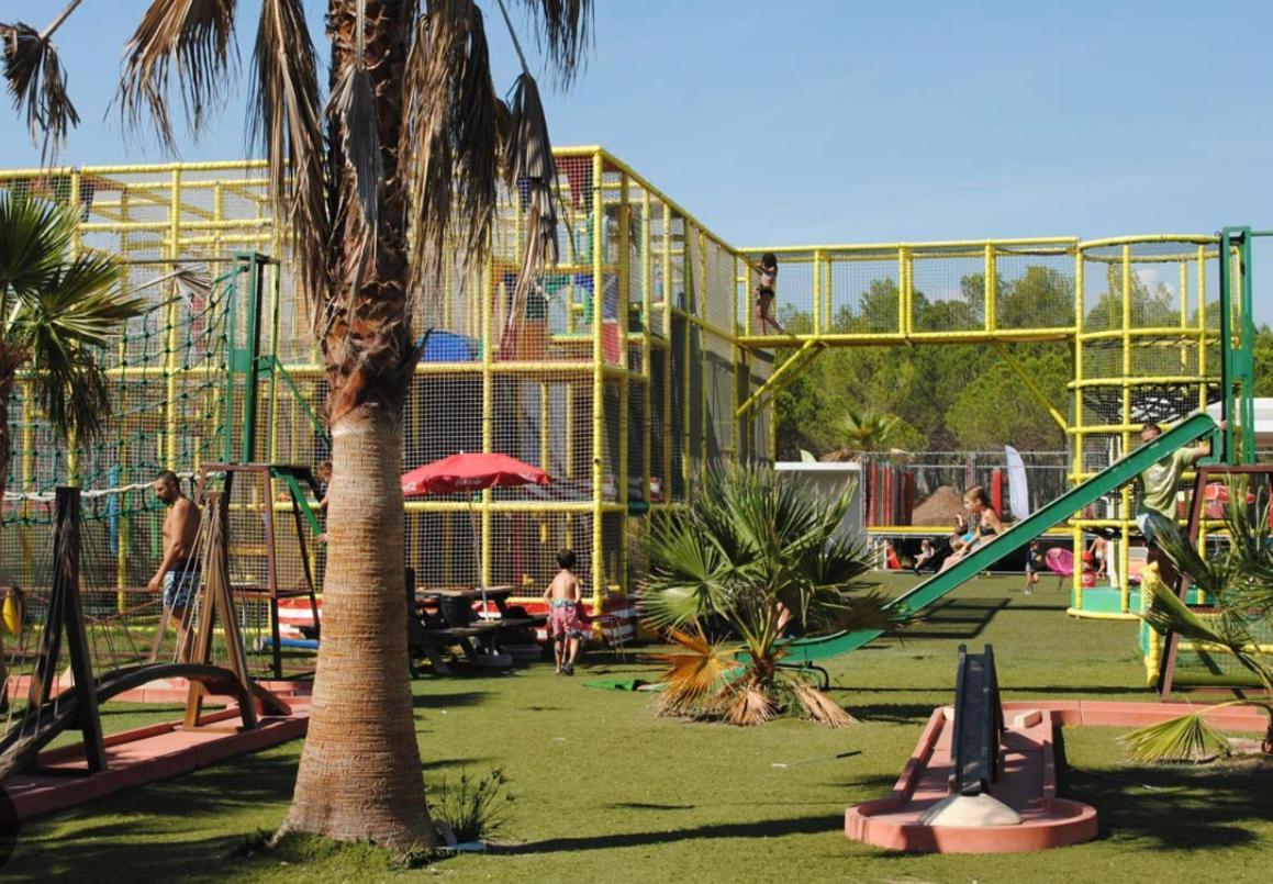 Camping Oasis Village Puget-sur-Argens Exterior photo