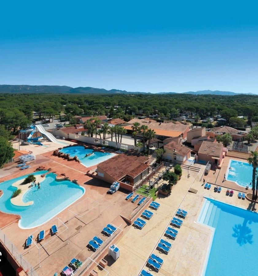 Camping Oasis Village Puget-sur-Argens Exterior photo